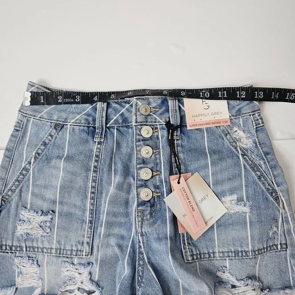 Happily Grey Super High Rise Distressed Striped Denim Shorts Size 1/25 NWT - Picture 10 of 14